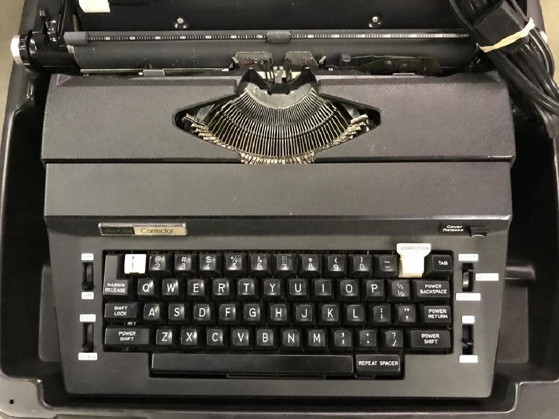 Black Toned Vintage Typewriter w Case (1 of 5)