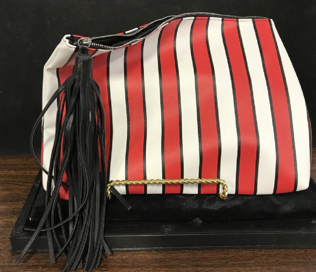 Ladies Faux leather Makeup Bag (1 of 8)