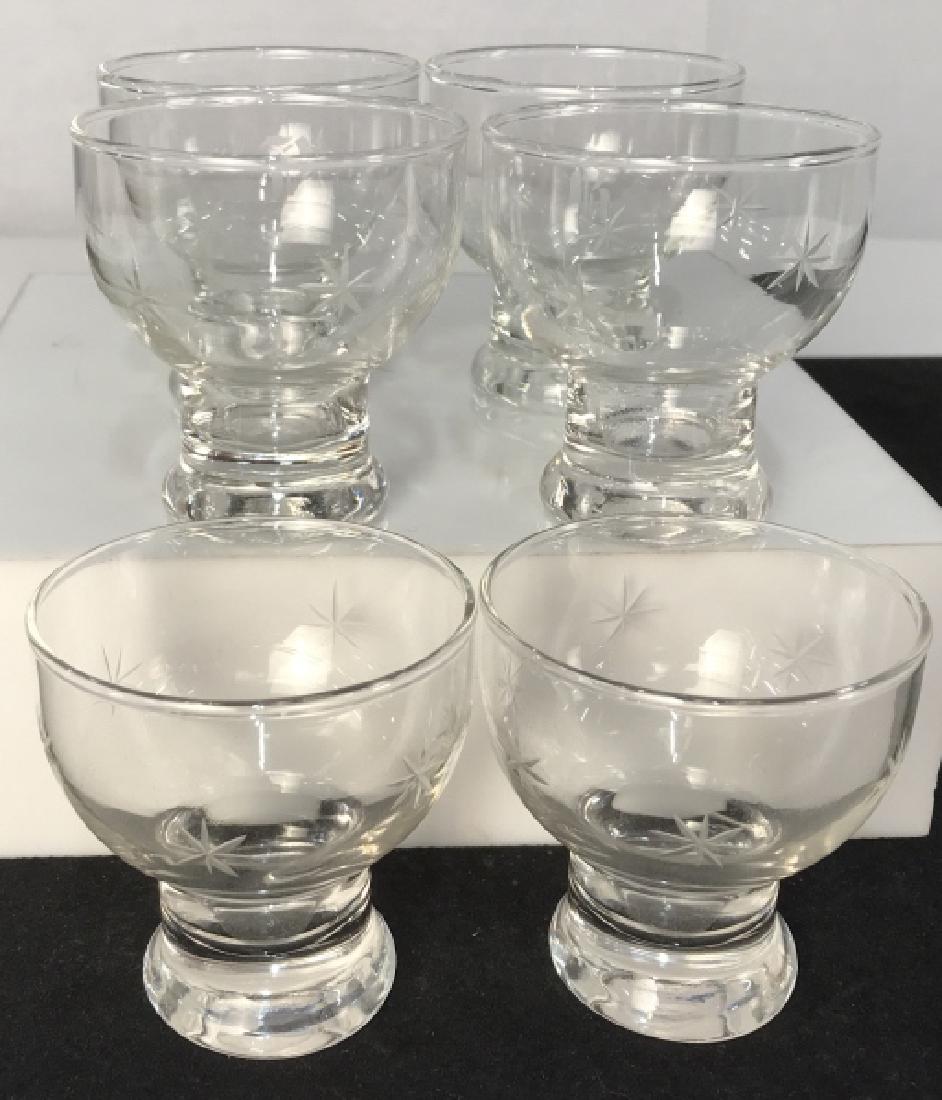 Group of 6 Glass wine Cups: Group of 6 Glass wine Cups, 4 with etched stars, 2 initialed R, 3 inch 3 in, good condition, Vintage Bar Ware, Wines Glasses, Tableware, Collectible Glassware, 5