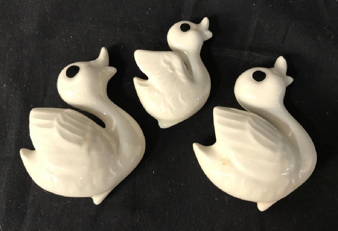 Lot 3 Porcelain Duckling Figures: Lot includes 3 Porcelain Duckling Figures. table ware, table top accessories, collectibes Largest pieces measures approx 3 inches tall and wide. 6