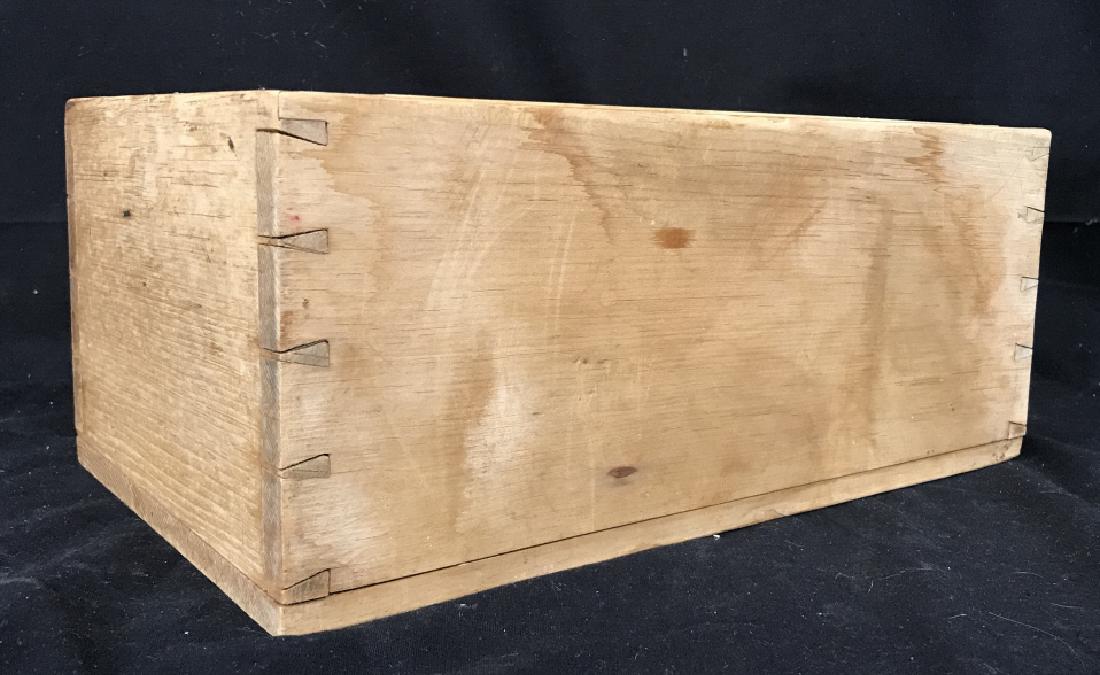 Antique Lidded Wooden Keepsake Box: Antique hand crafted wood Keepsake box ,appears to have hand dovetailing. Box has flip open lid. Contains some scratches and wear. Appears to be antique, decorative wood box, antique wood box decorati