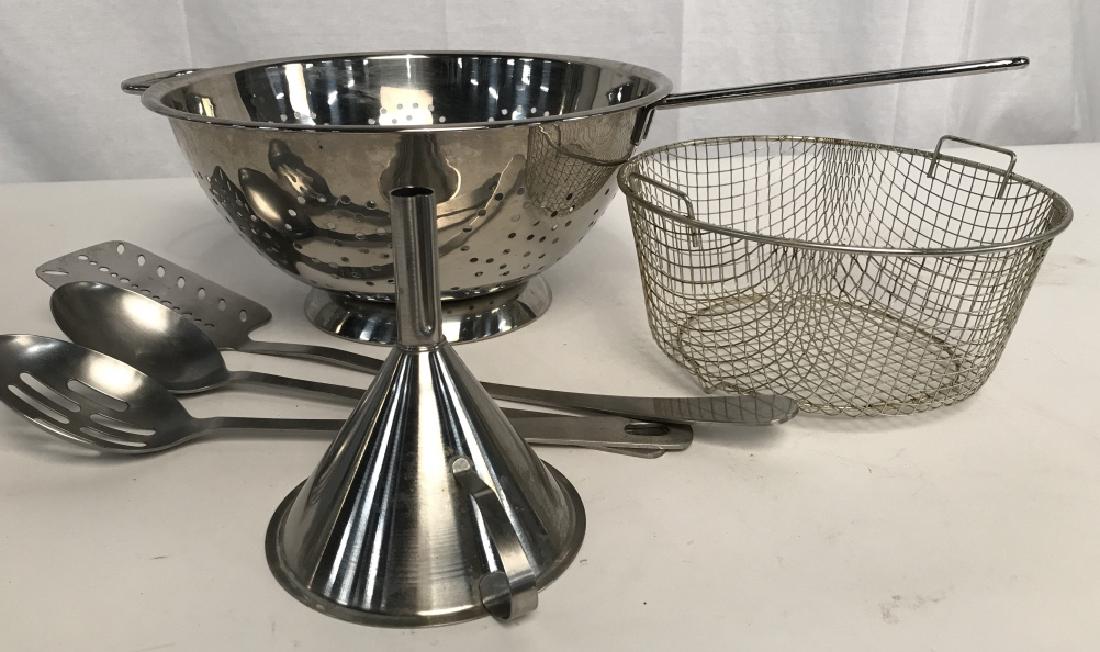 Group Lot Set Of Stainless Kitchenware: Group Lot Set Of Stainless Kitchenware, including several hand tools and 2 Strainers, Largest measures 11 in diameter of larger colander, 6 in high, good unused, Kitchenware, Tableware, Cooking Utensi