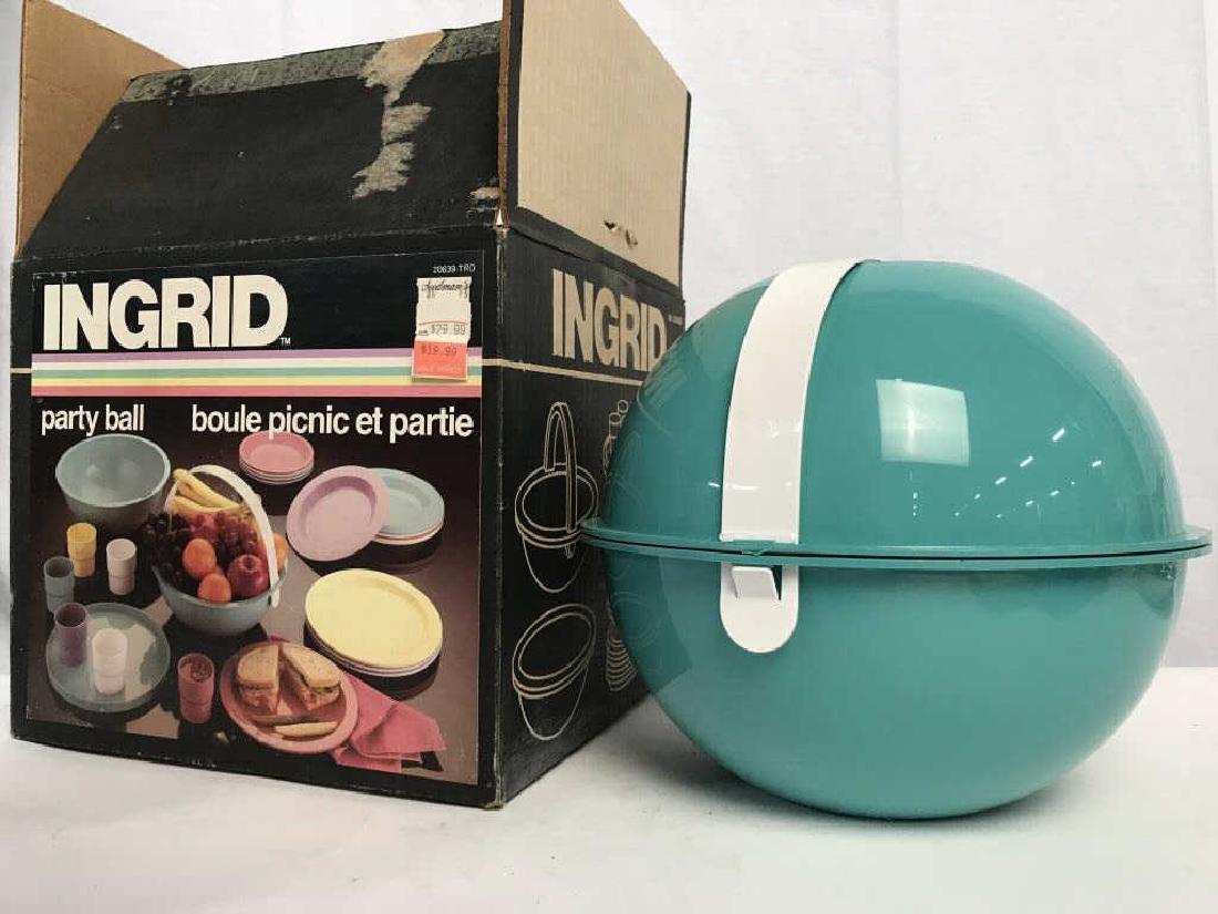 Vintage INGRID Party Ball Plasticware: Vintage INGRID PARTY BALL, plastic ware ball that contains an assortment of plastic cups plates and bowls. Ball is sea green in tone, with multicolor dishes inside. Comes with original box. Ball is Ap