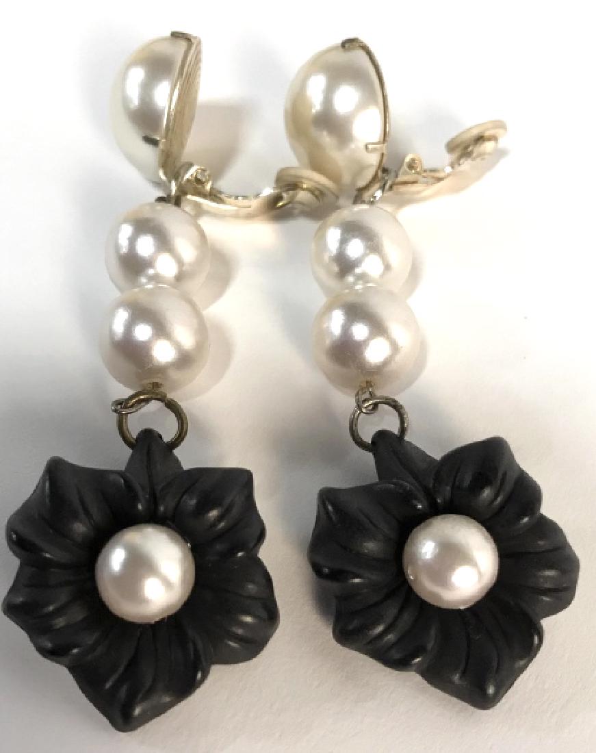 Christopher Walling Style Drop Earclips: Style of Christopher Walling Pearl Drop Earclips, formed with a simulated Mabe Pearl on clip backs with two pearls to a pearl flower head, 3 1/2 in length overall, 1 in diameter of mabe, good conditio