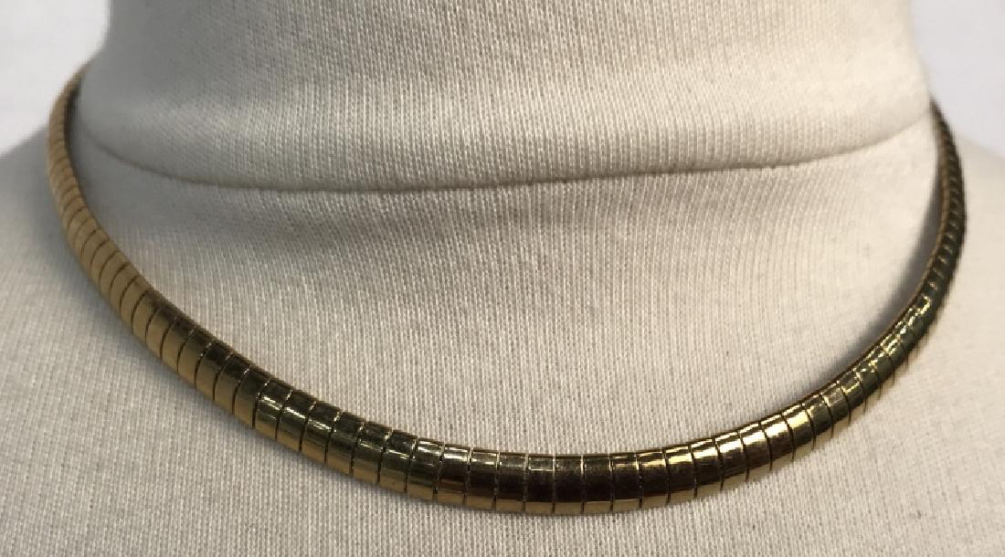 Snake Chain Gold Toned Choker Necklace: Snake Chain Gold Toned Choker Necklace, 3/8 in thick length 15 in, good condition, Ladies Fashion, Ladies Costume Jewelry, Ladies Vintage Estate Jewelry, 5