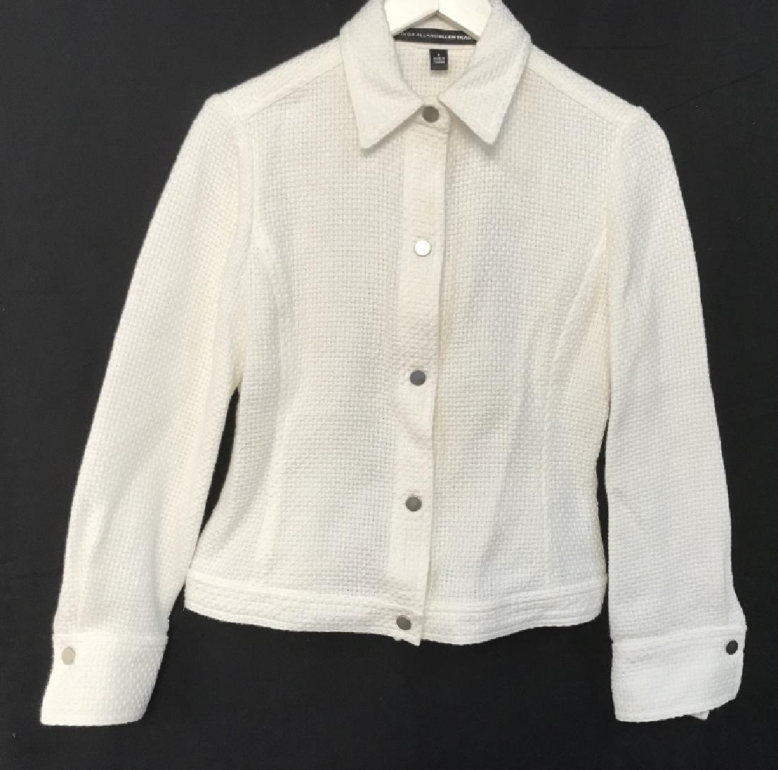 Linda Allard Ellen Tracy Designer Cotton Jacket: Linda Allard Ellen Tracy Designer women’s casual button up jacket / blazer. Jacket is white in tone. Label reads Linda Allard Ellen Tracy, 100% cotton, Size 6. Minor blemish, might need spot cleanin