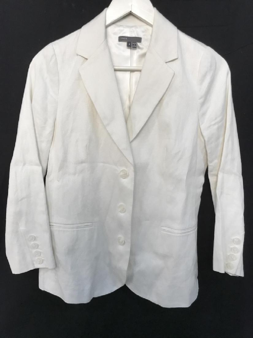 VINCE Designer Linen Blend Casual Jacket: VINCE Designer women’s casual blazer / jacket. Sweater is off white in tone. Label reads Vince, 60% linen, 36% cotton, 4% metal, Size 6. Women’s ladies’ designer jacket / linen blend blazer / de