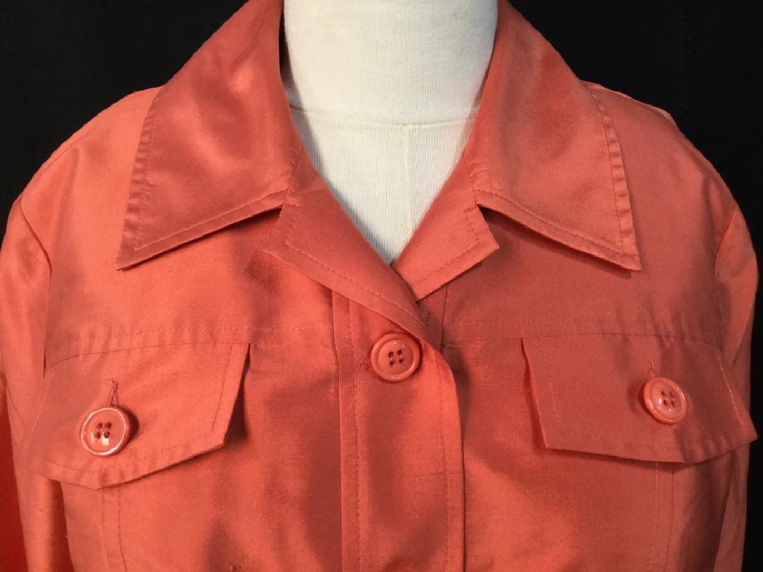 DONNA DEGNAN Designer Silk Women’s Jacket: DONNA DEGNAN Designer women’s lightweight silk jacket / blazer. Blazer is vibrant coral in tone. Label reads Donna DEGNAN, 100% silk, size 6. Some minor pulling of fabric. Women’s ladies’ design