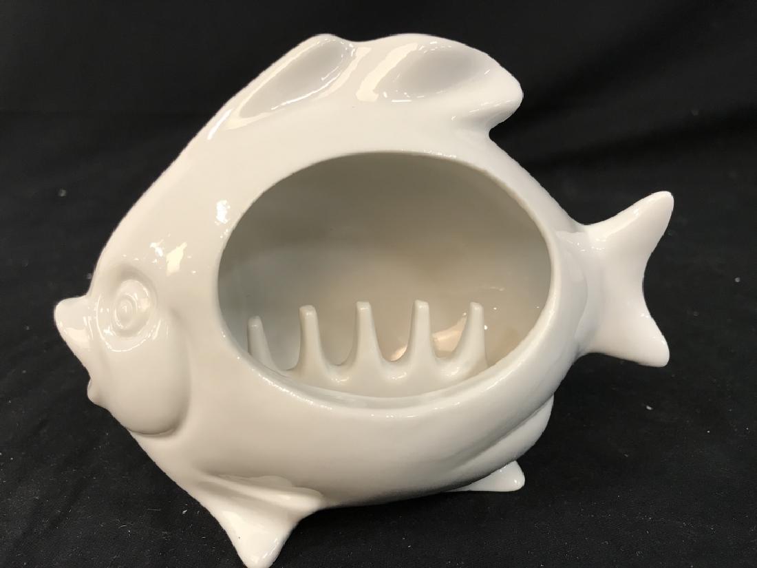 Retro Vintage ceramic Fish Ashtray: Retro Vintage ceramic Fish Ashtray, 6 in x 5 in, good condition, formed as a fish with slots inside, Ashtray, decorative Tableware, Trinket Box, Vintage, retro, azumi, Animal Figures, Fish, 5