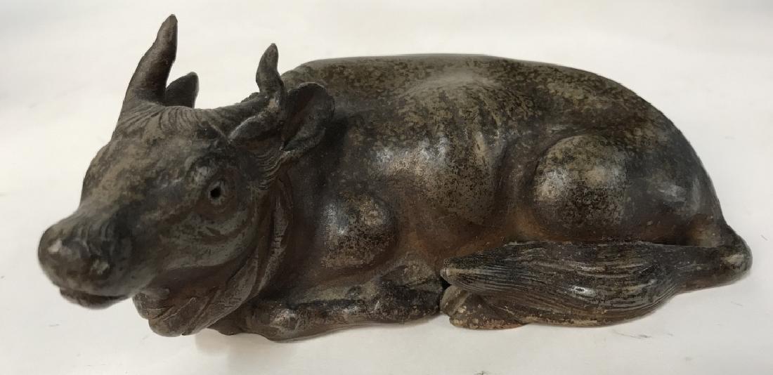Asian Metal Sculpture of Ox: Asian Metal Sculpture of Ox, 6 in x 3 in, good condition, Asian Cast Metal, Animal Sculptures, Orientalism, Oxen, Bull, Steer, asian arts and crafts Bovine, Asian Decorations, Asian Tabletop Decor, 5