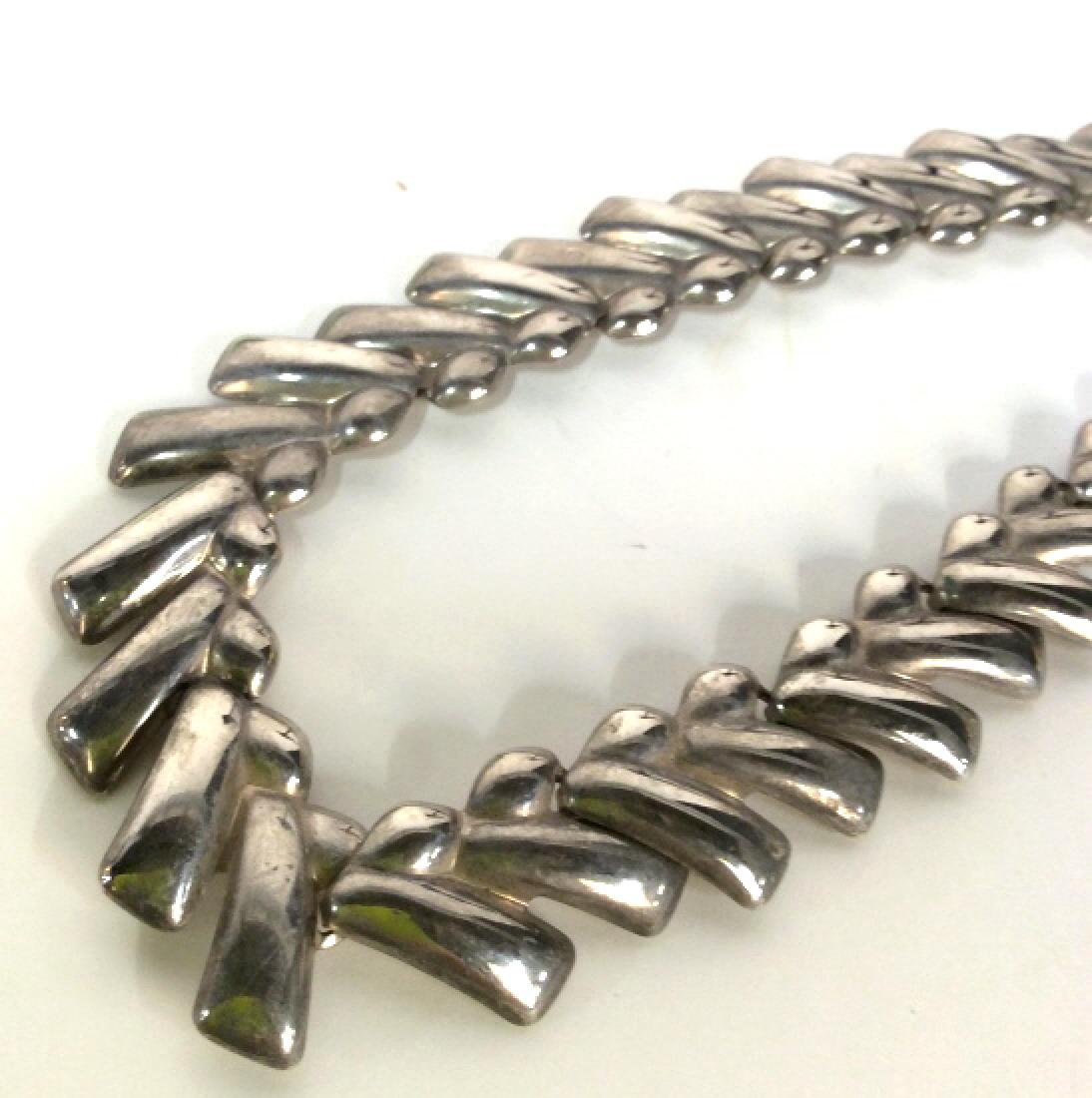 Silver Toned Chunky Necklace: With Toggle Clasp, Estate Jewelry, vintage jewelry, measures app 18 inches unclasped, women's vintage costume estate jewelry