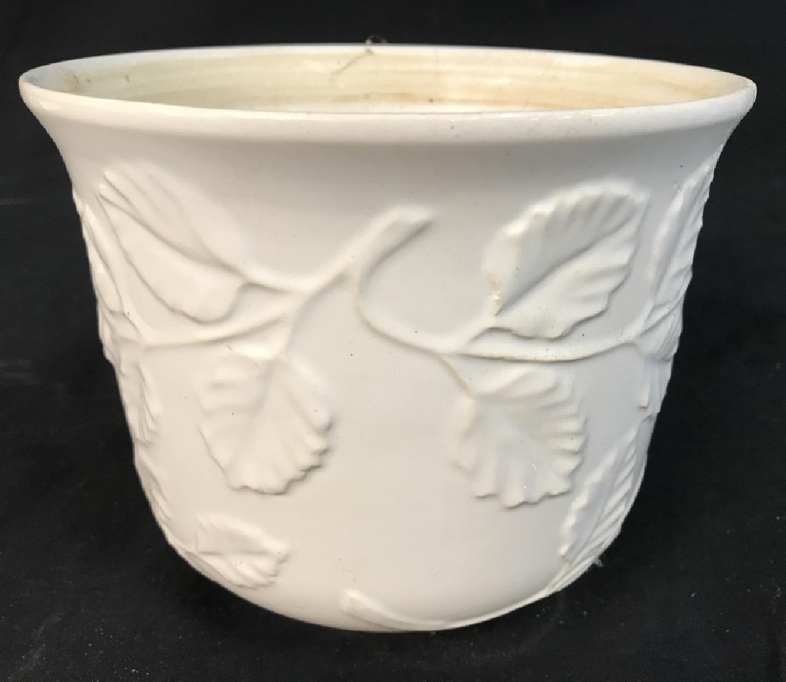 White Ceramic Leaf Motif Planter: White Ceramic Leaf Motif Planter, 5 1/2 in x 6 3/4 in, good condition, leaf motif in relief, some wear, planter, Cache Pot, Vessel, Ceramics, Decorative Ceramics, Tableware, Kitchenware, 5