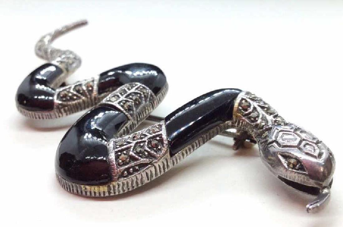 Sterling Silver W Marcasite Snake Pin: Sterling silver brooch pin with onyx and marcasite details, marked in reverse as 925, measures app 4 in by 2 in. Women’s vintage estate jewelry, fashion accessories, wearable accessories, statement 