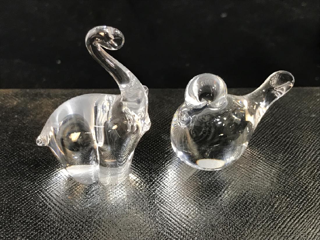 Set 10 Swarovski & Waterford Crystal Figurines: Rabbit, Mouse, Clam, German Beer Jug & Fish Swarovski. Waterford Bear, Possibly Duck And Elephant are Waterford. Swan no ID. Tray is cut Glass, 8 x 4 in. Tail missing from fish. Swarovski Crystal Figu