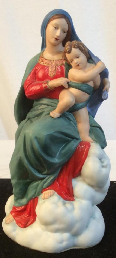 Vintage Hand Painted Porcelain Madonna Statue: Madonna di Foligno From The Franklin Mint Collection. Stamped Underneath. Madonna with Child. Vibrant Colors and detail. No marks or chipping. Approx 8 3/4 in. tall and 5.5 in. wide. Franklin Mint Por