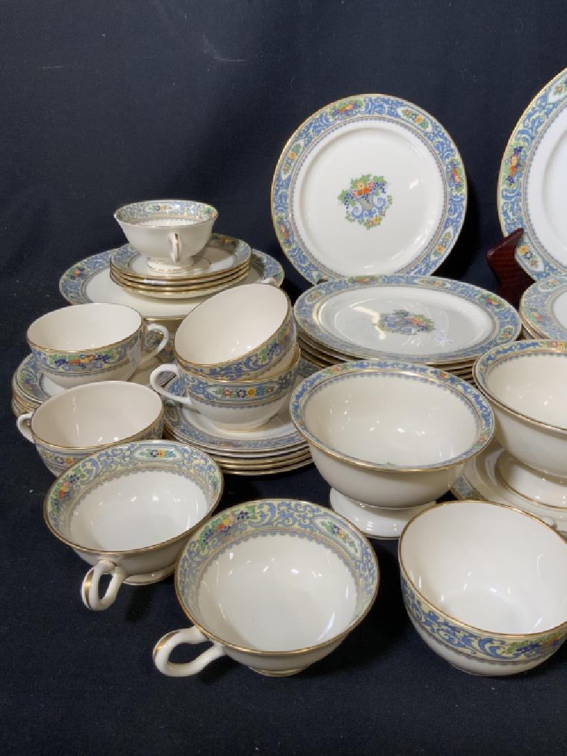 Lenox Porcelain AUTUMN Dinner Service Set: Set of Lenox Porcelain in pattern marked for The Autumn, set includes 9 dinner plates each measures 10.5 inches, 8 luncheon plates diameter app 8.5 inches, 5 footed tea cups, 10 bowl coffee or tea cup