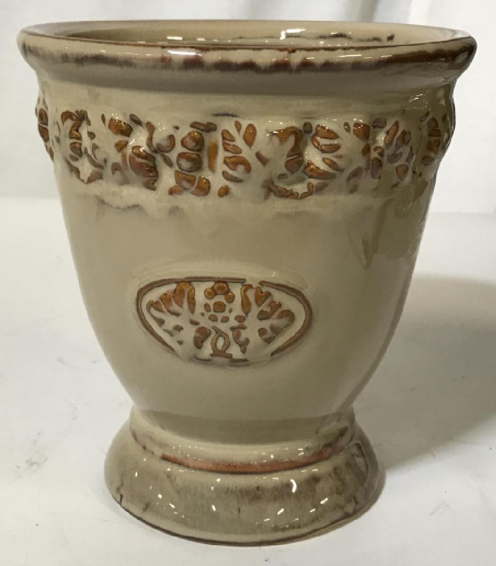 Mocha Glazed Cache Pot: 6 1/4 in. H, 5.5 in diameter. Not a chip on this planter cache pot. Possibly Handmade. Indoor/ Outdoor Cache Pot, Flower Cachet Pot, Plants Cache Pot, Kitchen Herbs, garden decor and accessories Garde