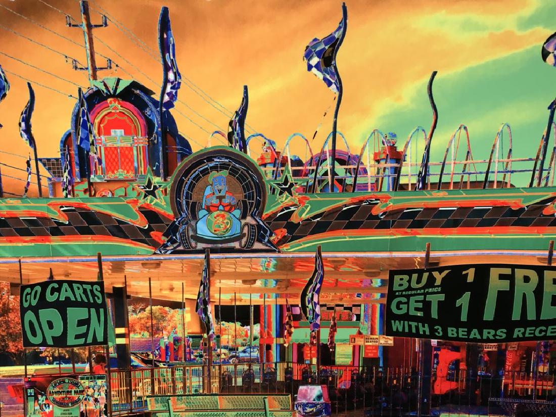 Digitally Signed G. GRUBB Photo Art On Aluminum: Digital photographic manipulated imagery On Aluminum, digitally Signed George GRUBB On recto. Title of the piece is ‘Pigeon Forge #1’ And is edition 1 of 3. Artwork comes with artist signed certif
