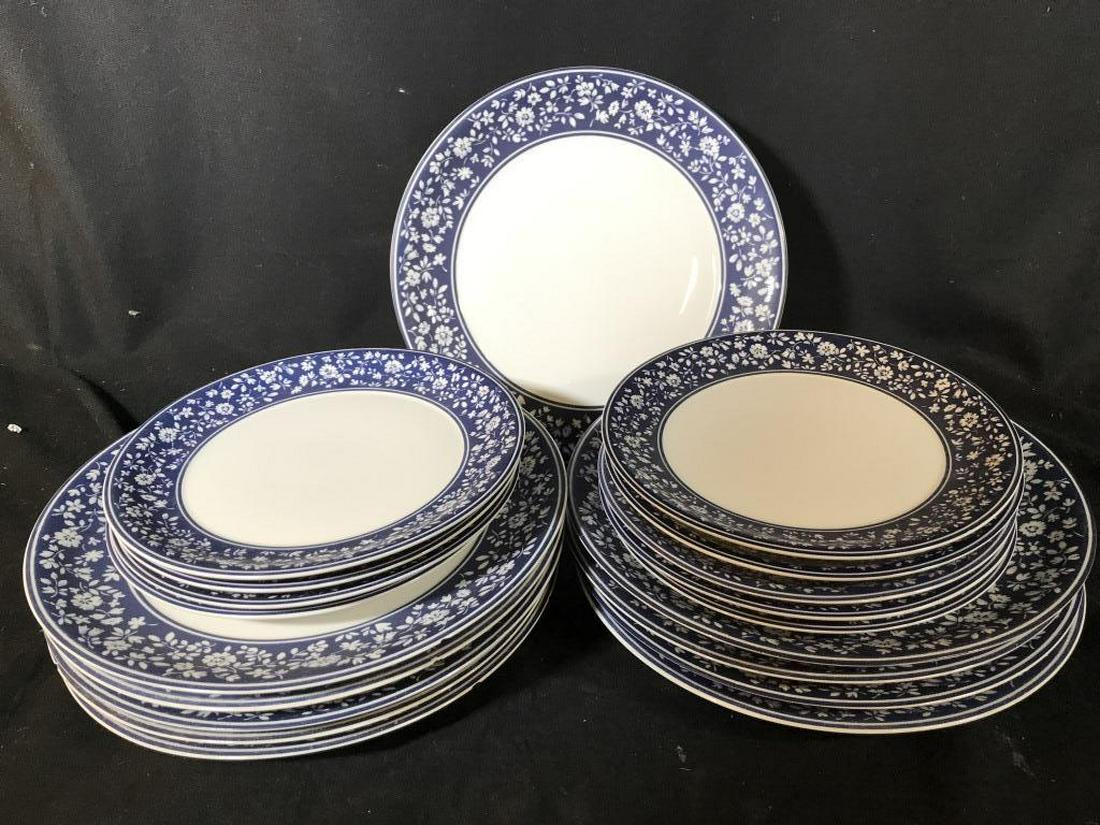 FRADINHO. Aida Portugal Place Settings: Set of porcelain place settings, Dinnerware, lunch plates, tableware, Set includes 10 plates, one w rim chips some fading each measures diameter app 10 inches, and 9 lunch plates diameter app 8 inches