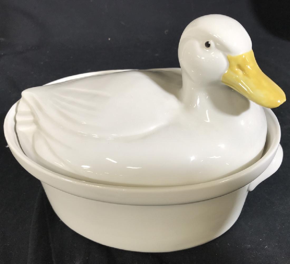 Large Duck Lid Casserole Pot: The Hall China Company was founded by Robert Hall in East Liverpool, August 1903, following the dissolution of the two-year old East Liverpool Potteries Company. This pottery mixture contains quartz, 