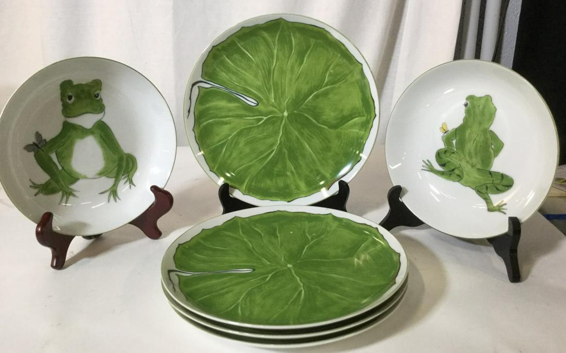 Set 6 Franci Villa Vanilla Frolicking Frog Plates: Vintage Franci Villa Vanilla Taste Seller Porcelain Plates From 1960s. 4 large Lilly Pad Plates, 9 1/8 in. 2 shallow bowl dishes with Frog, 7.5 in. All in very good condition, no scrapes, marks, chips