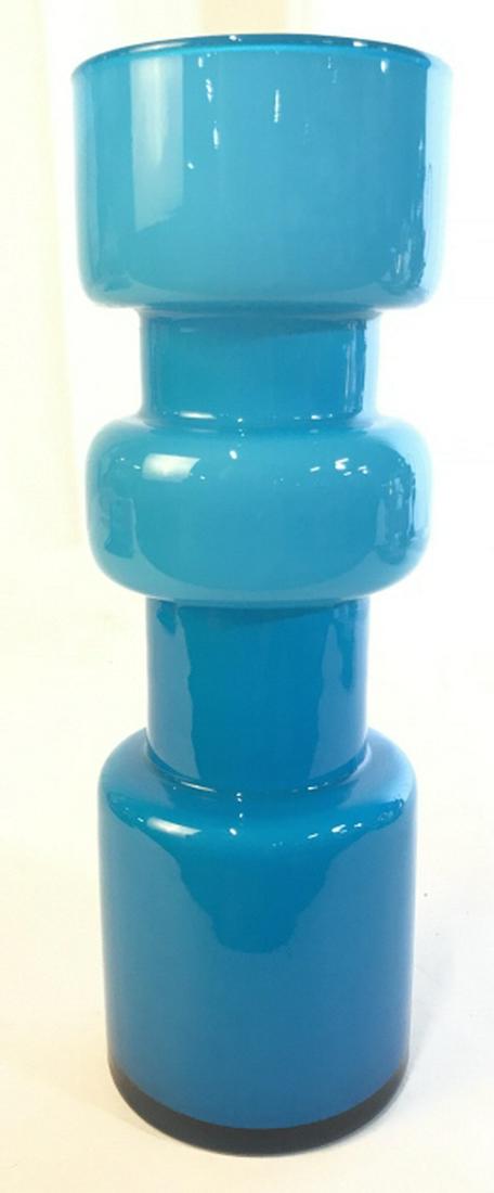 West Elm Turquoise Glass Vase: Contemporary table ware,vase, Vessel, art glass, decorative accessory, measures ht 9 inches, diameter app 3 inches