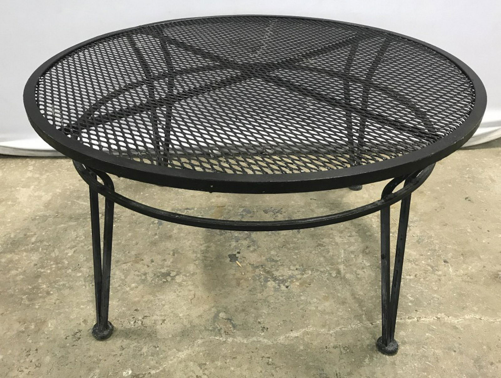Russel Woodard Style Mesh Metal Patio Coffee Table Aug 21 Russel Woodard Style Mesh Metal Patio Coffee Table Aug 21