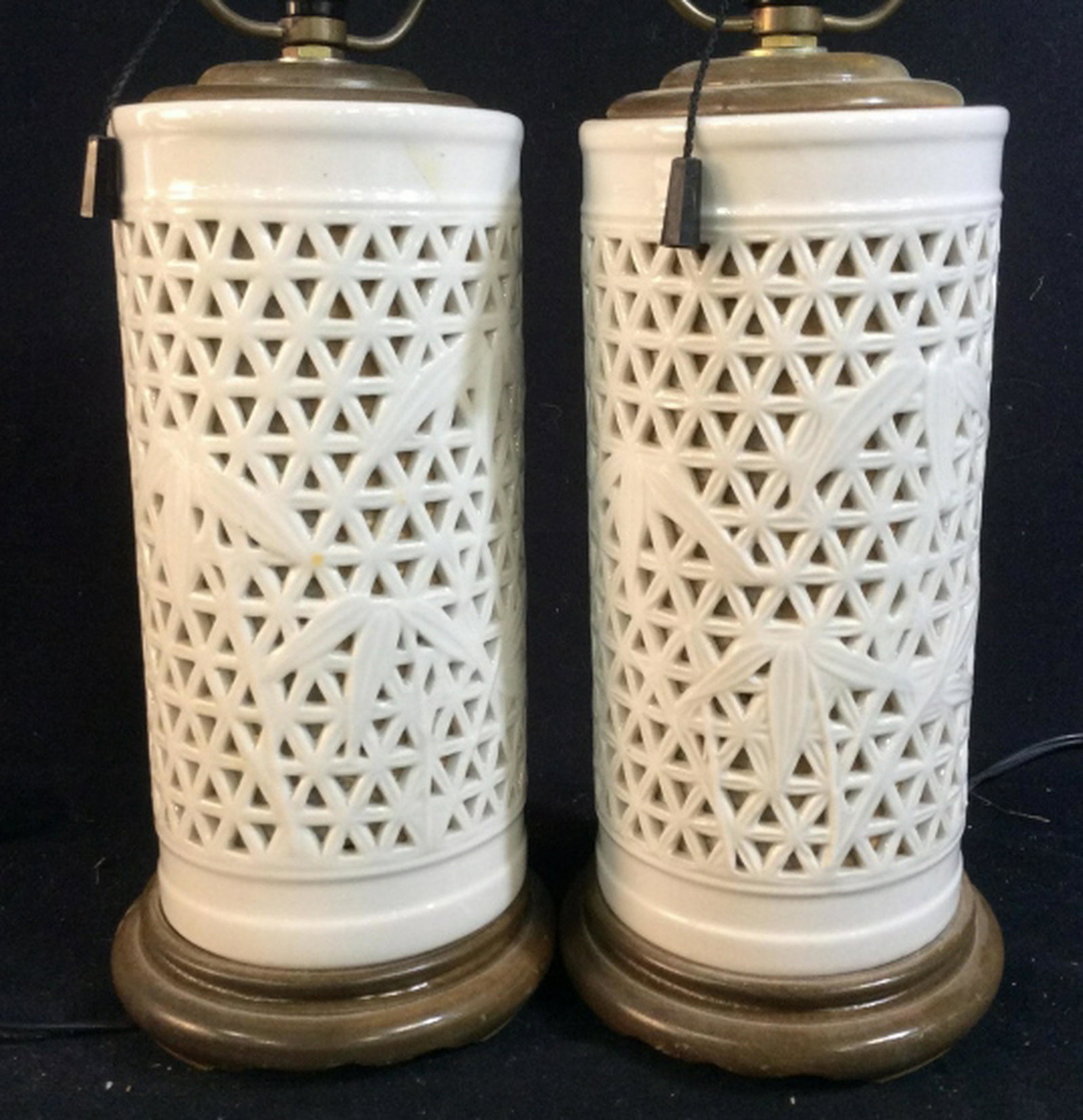 Pair White Porcelain Lattice Work Lamps: Cylindrical Shape Open White lattice Work Pattern with leaf forms, ht to finials app 21 inches home lighting and decor,