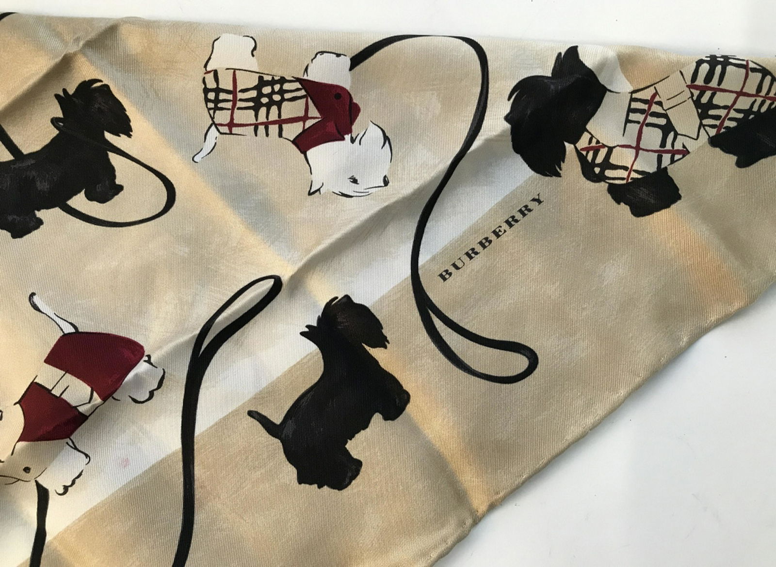 BURBERRY Rare SCOTTY DOG Silk Scarf Burberry 100 % silk: Burberry 100 % silk Scarf with Burberry Labels. 18.5 x 18.5 in. Pocket Scarf, Handkerchief, Tie Scarf, Scotty Dog, Scottish Terrier Burberry, Luxury Designer, Luxury Fashion, Women’s Accessory, Silk