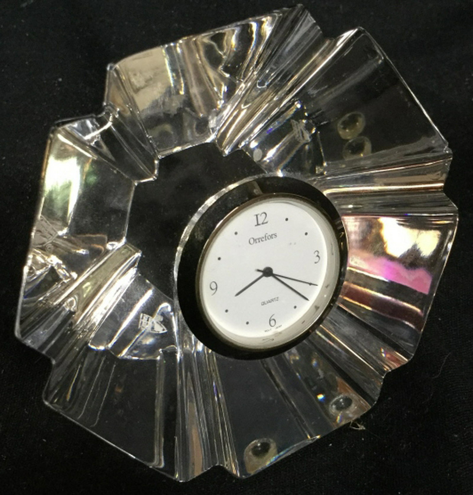 Orrefors Vintage Decorative Tabletop Clock Orrefors art: Orrefors art glass crystal, chip at rim vintage quartz tabletop clock. Marked by Orrefors Sweden. Quartz Tabletop Clock, Tabletop Clock, Orrefors, Orrefors Clock, Orrefors Small Clock, Orrefors Tablet