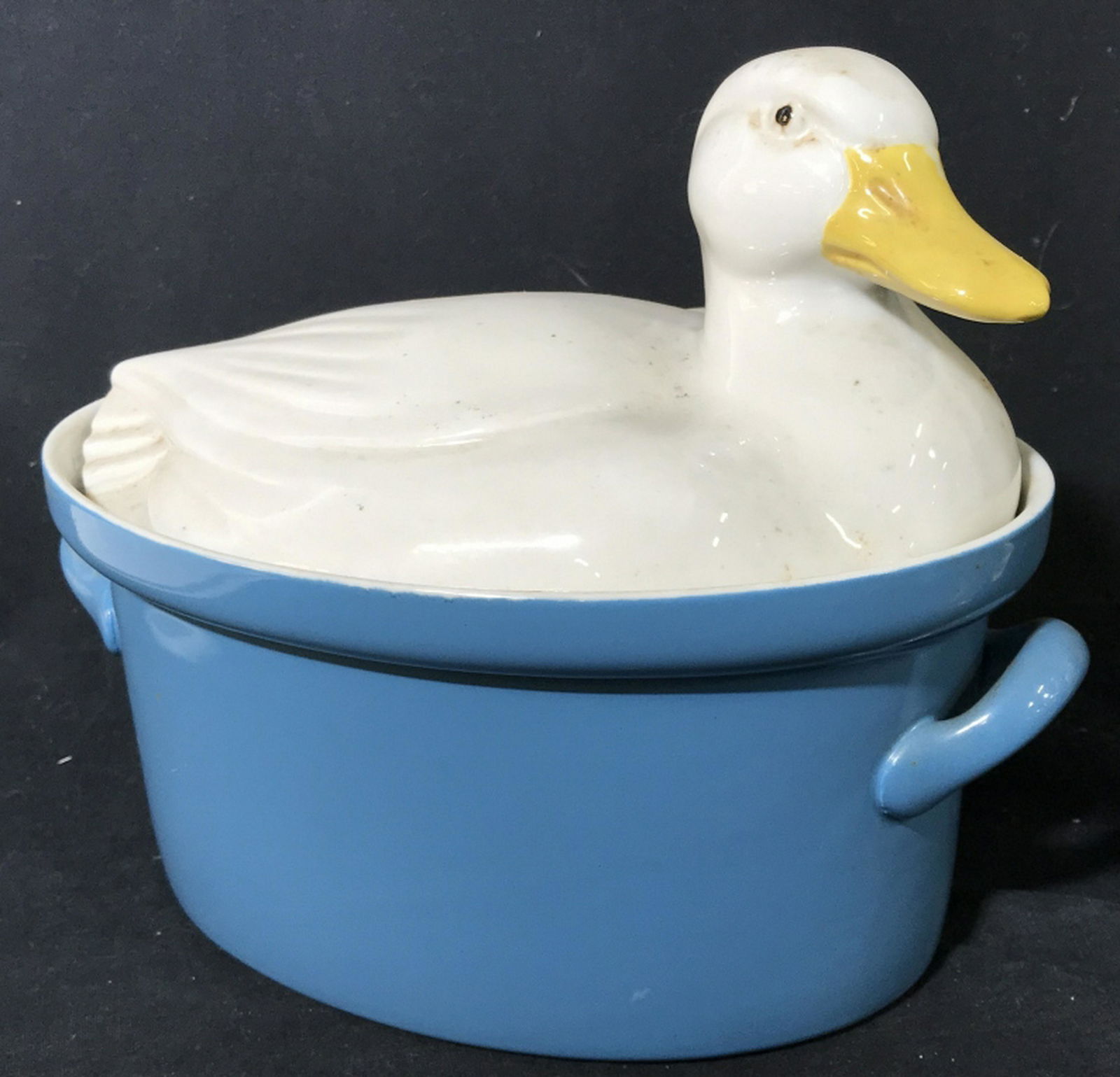 Vintage Carbone HALL DUCK Casserole Pot Large Pot With: Large Pot With Blue Bottom and Duck Lid. Has lifting handles. Height approx 8.5 in., 11 in. long, 7.5 in wide, 4 in. deep. No chips or nicks. Casserole Dish, Kitchen, Bakeware, Earthenware, Tabletop D