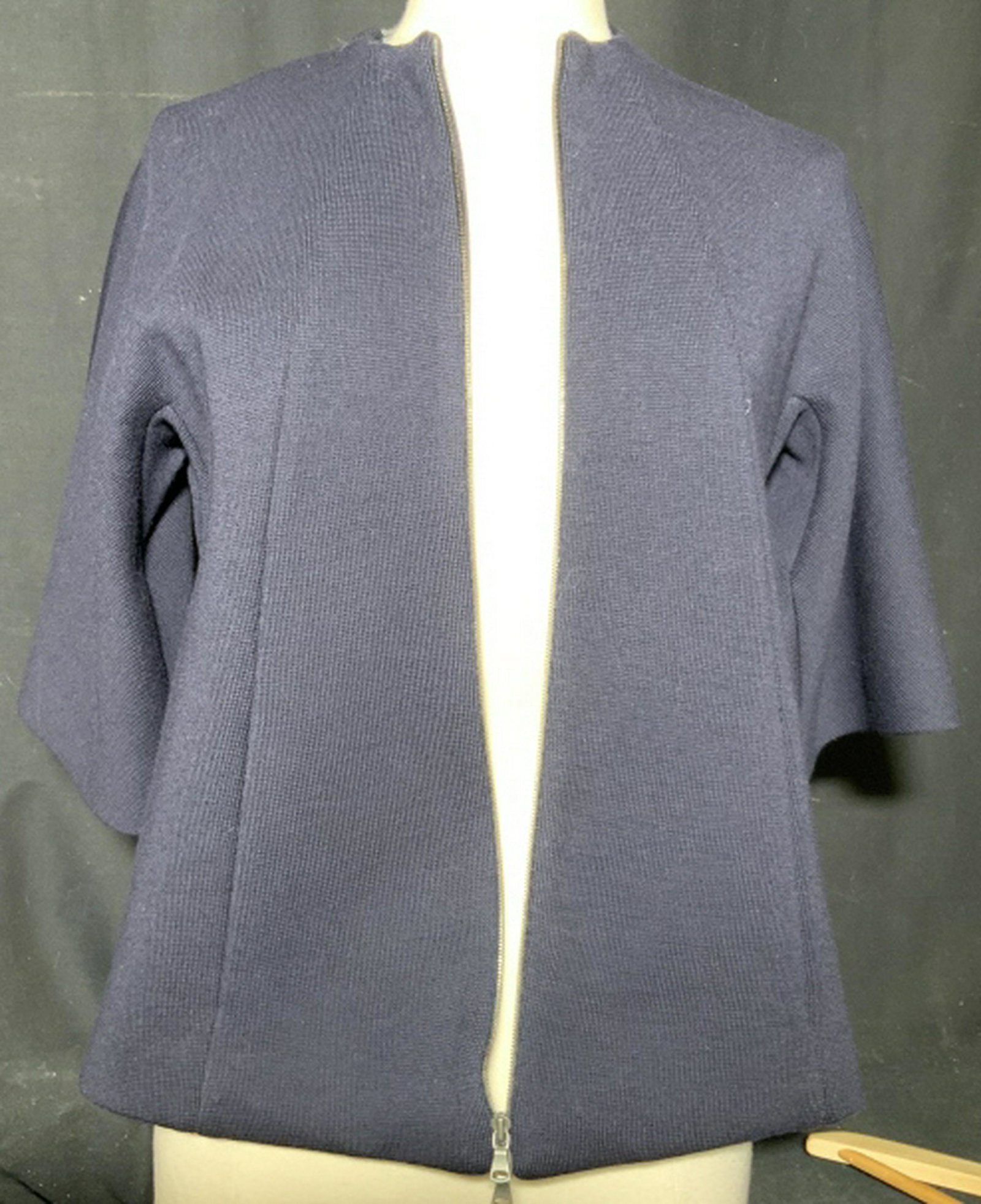 AMINA RUBINACCI, Italy Zip Jacket Designer luxury: Designer luxury fashion, luxury Italian design, zip up knit jacket fits Ladies small , reads size 40 made in Italy
