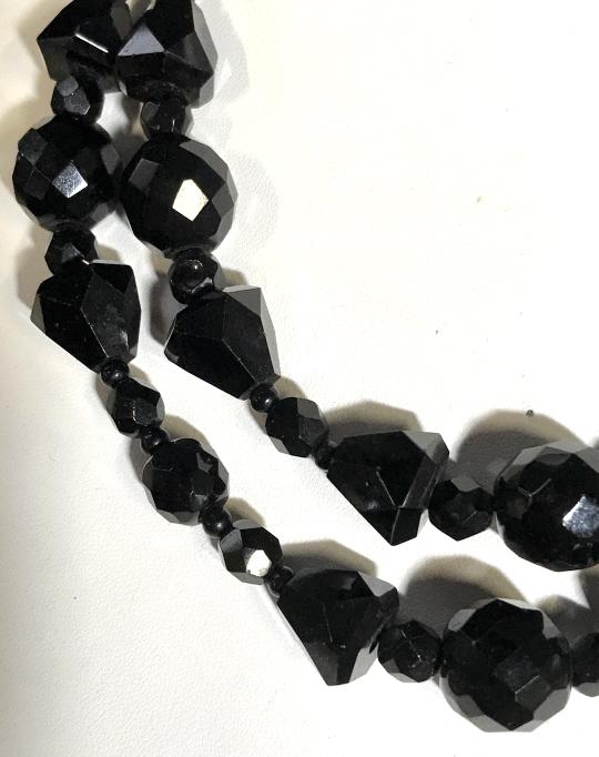 Vintage Victorian Gothic Black Bead Necklace: Double banded necklace has black beads throughout. Measures approx17 inches in length. Vintage necklace, Women’s fashion accessory, vintage Jewelry, Estate jewelry, wearable. 7