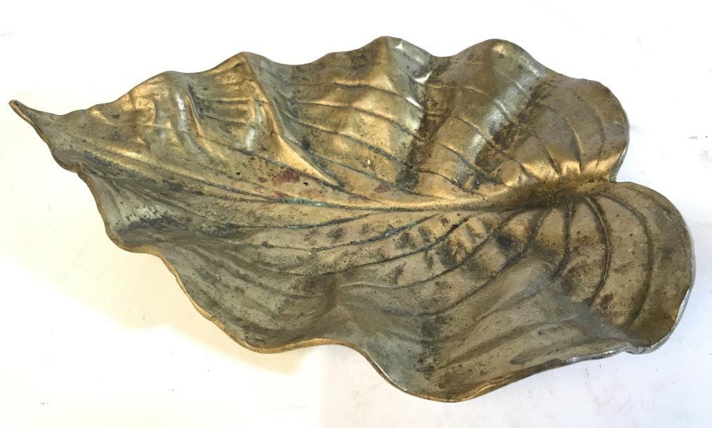 FUNKIA LEAF BY CAMERON Brass Leaf Dish: Dish is signed on underside FUNKIA LEAF BY CAMERON SOLID BRASS. Piece measures approx 10 inches long 7 inches wide. Piece appears to be vintage. centerpiece, shelf piece, decorative tableware, decorat