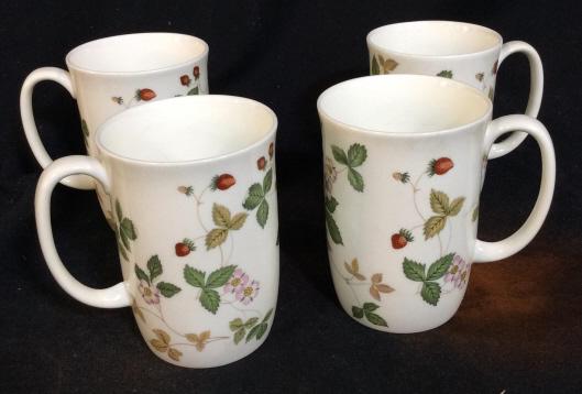 Set 4 WEDGWOOD BONE CHINA WILD STRAWBERRY: Set 4 wild strawberry themed coffee mugs. Needs to be cleaned. Measures approx 4 inches tall and 3 inches in diameter. Bone China, China mugs, strawberry mugs, vintage mugs, vintage cups, mugs, drinki