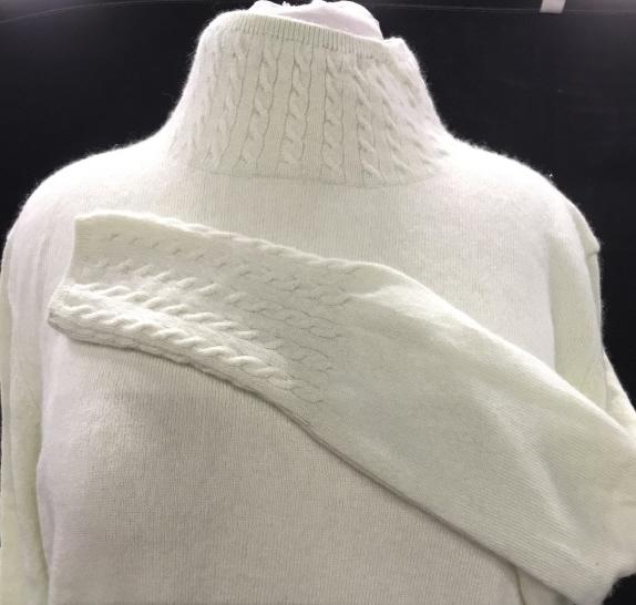 Pendleton Cashmere Mock Neck Sweater: Light Grass Green Color, Size XL, Cable Knit Style Details On Mock Neck & Cuffs, 100% Cashmere. Designer Cashmere, Cashmere Sweater, Pendleton Cashmere, Mock Neck Cashmere Sweater, Light Green, Cable 