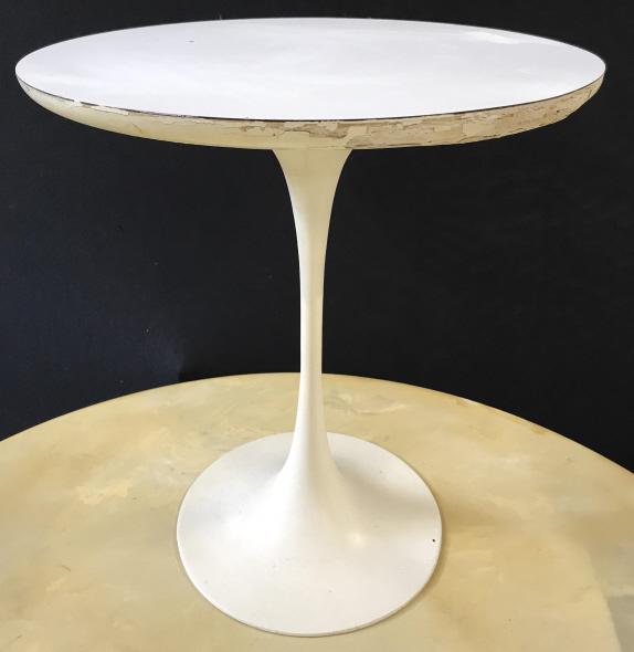 Vintage Saarinen Style Tulip Side Table: Vintage Saarinen Style Tulip Side Table, measures approximately 20 inches tall x 17.5 inches in diameter, damage to underside edge of table top, red mark to top and surface scratches to base and top. 