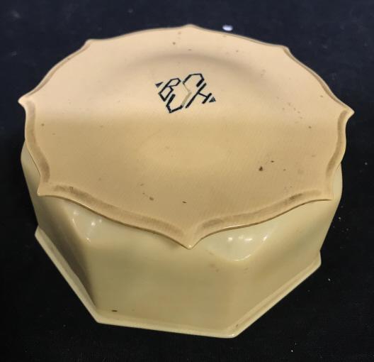 BSH Bakelite Vintage Dresser box: BSH marked storage box. Needs cleaning. Vintage yellow color. Some wear to monogram / logo on lid. Measures approximately 5 inches in diameter and 2.5 inches in height. Vintage box, Bakelite, collecti