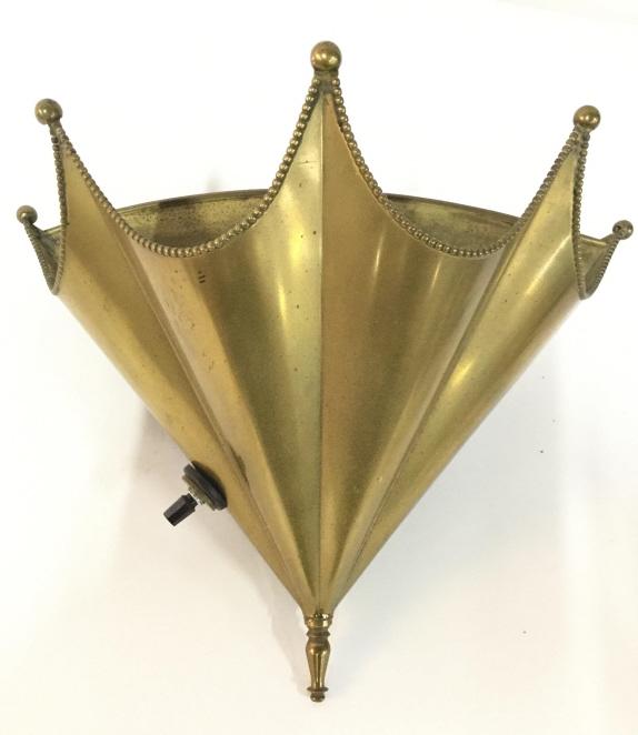 Gold Toned Metal Wall Sconce: Wall Sconce is metal & gold toned. Piece appears to Possibly be brass. Measures approx 8 inches tall 11 inches wide, 6 inches deep. wall hanging, sconce, wall pocket, home decor, decorative accessory,