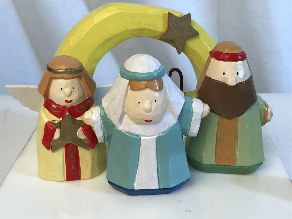 15-Pc Vintage Painted Wooden Nativity Scene: Vintage painted wooden nativity scene with baby Jesus, mother Mary, animals, angel, and wise men. Largest piece, the cave, measures approximately 7.5 inches in width by 1.6 inches in depth. Nativity s