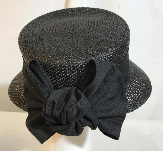 Lot 4 Vintage Fashion Hats: various labels read Lord & Taylor, D&Y, and Green Club. Lot includes 1 grey wool hat from Lord and Taylor, 2 straw hats from D&Y, and one Dress Hat from Green Club. Dark brown straw hat has original t