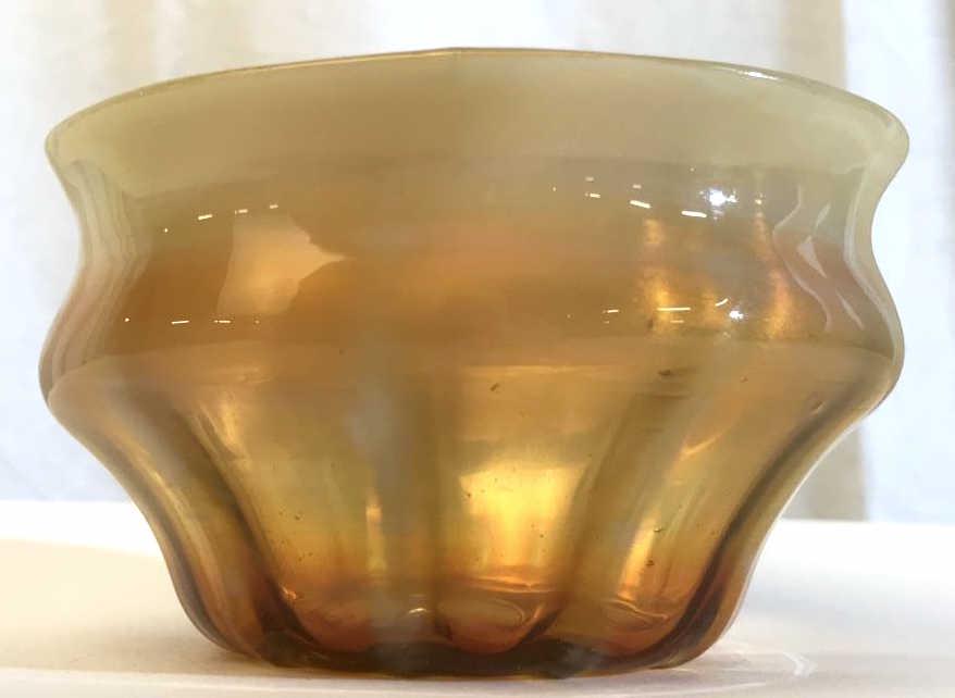 Art Nouveau LOETZ Iridescent Glass Bowl, c. 1900: Antique C. 1900 art nouveau LOETZ Glass Bowl, Trinket Dish. Dish is iridescent ombré honey, gold amber in tone. Style is similar to Tiffany glass. Dish measures approx 2.1 inches in height by 4.5 inc