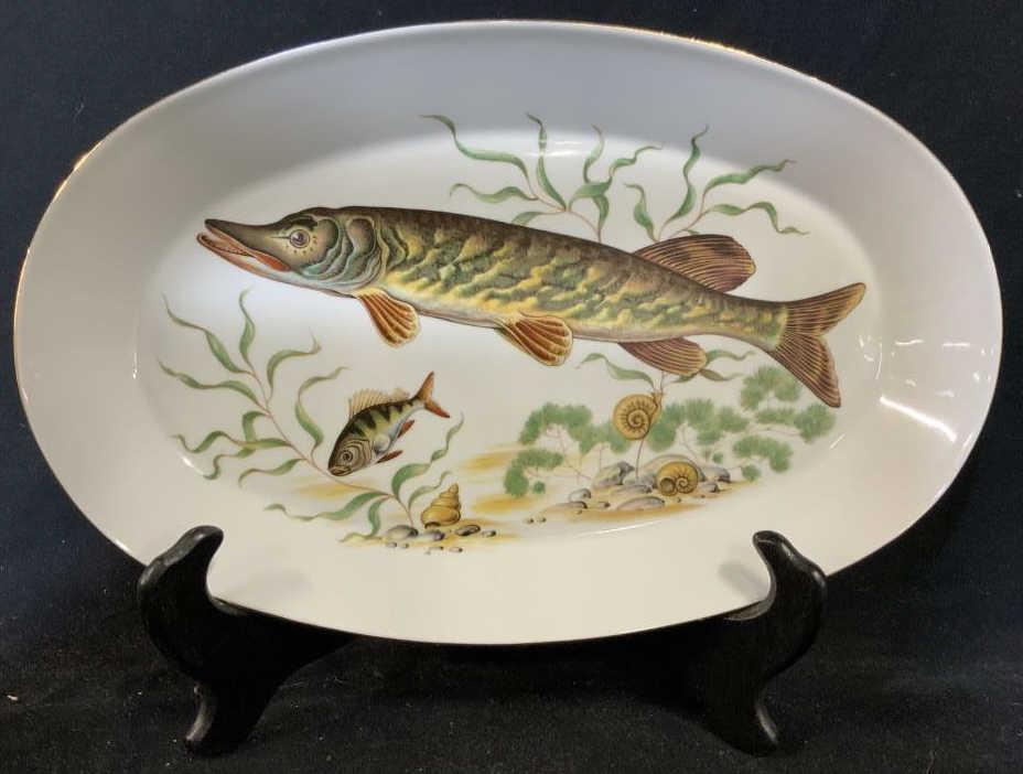 Set 7 Israeli Porcelain Fish Platter w Plates: Porcelain fish serving platter measures length 14 inches, marked underside NAAMAN Israel, plus six plates diameter 9 inches each w different fish design, Iraely tableware, Israeli arts and crafts, heb
