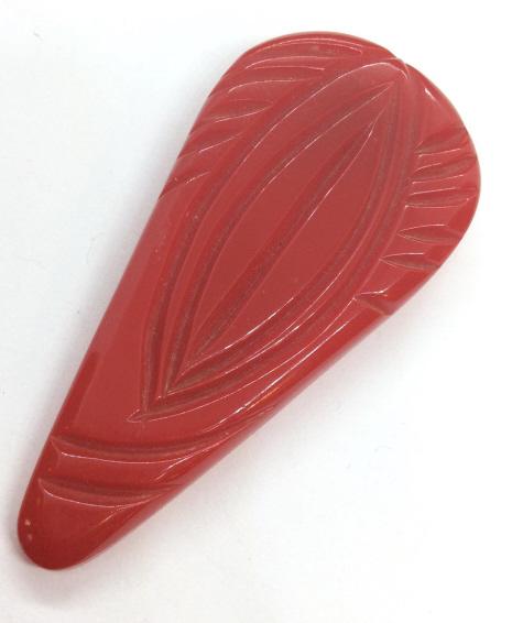 HETL Bakelite Shoe Clip: Red toned material, appears to be Bakelite, with etched design, Reverse marked HETL REG Us Patent Off. Measures approx 3 in by 1 in. Fashion accessories, wearable, Ladies vintage costume estate jewelr