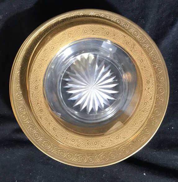 Set 6 Gold Rimmed Plates, Vintage: Four larger, two smaller, two have fading to gold rim, possibly antique plates, glass with gold, possibly puckers, possibly 1920’s, larger measures app 6.5 inches tableware plates, tabletop accessor