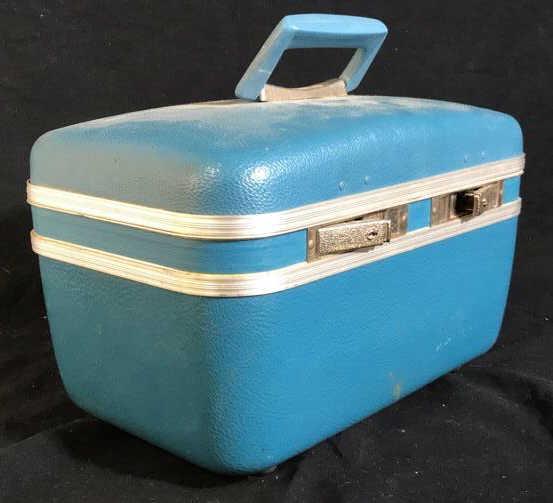 C1950’s JC Penny Travel Case: Ladies vintage blue hard case carry all, travel case, suitcase, measures app 10 inches ht Top app 14 by 9 inches, vintage collectible