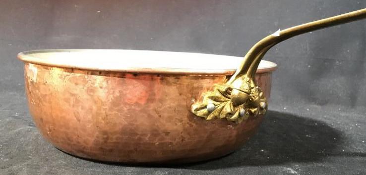 Hand Hammered Copper Cookware, RUFFIN: Underside marked Ruffin Italy, Copper Cookware Brass Handle, sauté pan, Measure rim to handle 18 inches ht app 8 inches to handle, heavy Copper Cookware, stove top, chefs utensils, Italian Cookware