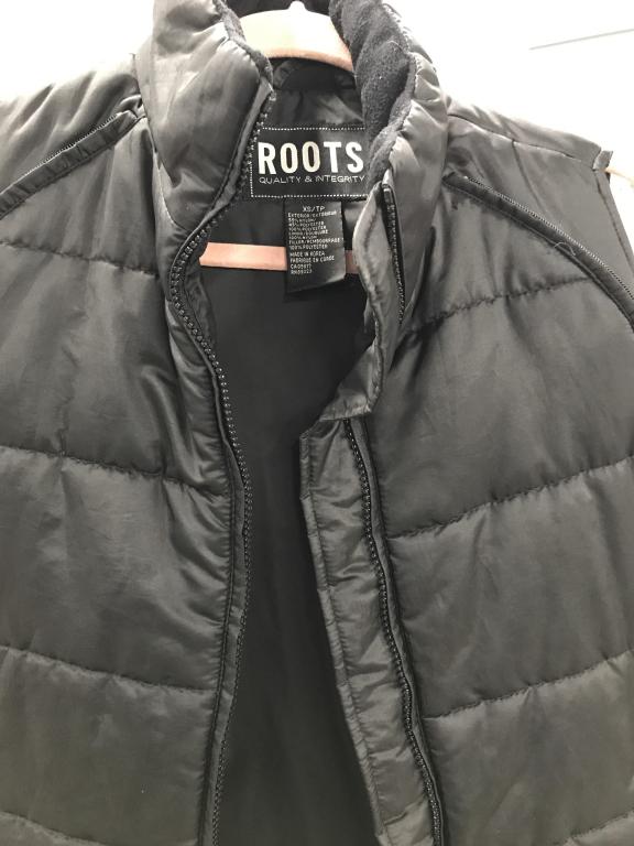 Vintage ROOTS Designer Thermal Vest: Thermolite Insulation. Front zipper, side pockets, interior pocket, size XS/ TP. Made in Korea. Appears to have zippered into a larger jacket. Outdoor Vest, Insulated Vest, Hiking, Sportswear, Hunting