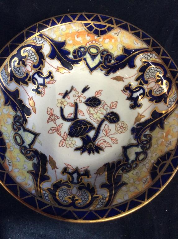 Antique pair ironstone China bowls circa 1890: Antique pair of ironstone China bowls circa 1890. Bottom reads MASON’S PATENT IRONSTONE CHINA ENGLAND C1870. Appears to be hand painted. Floral designs. Measures approximately 5.5 inches diameter. I