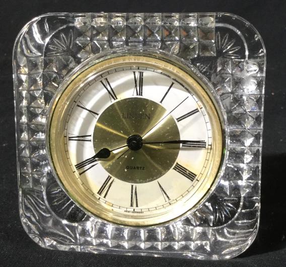 Vintage French Linden Quartz Desk Clock: Vintage linden Desk Clock. Back reads FRANCE. measures approximately 4 inches tall. Clock not tested. Vintage, vintage clock, collectibles, collectible item, Clock, collectible clock, linden, vintage